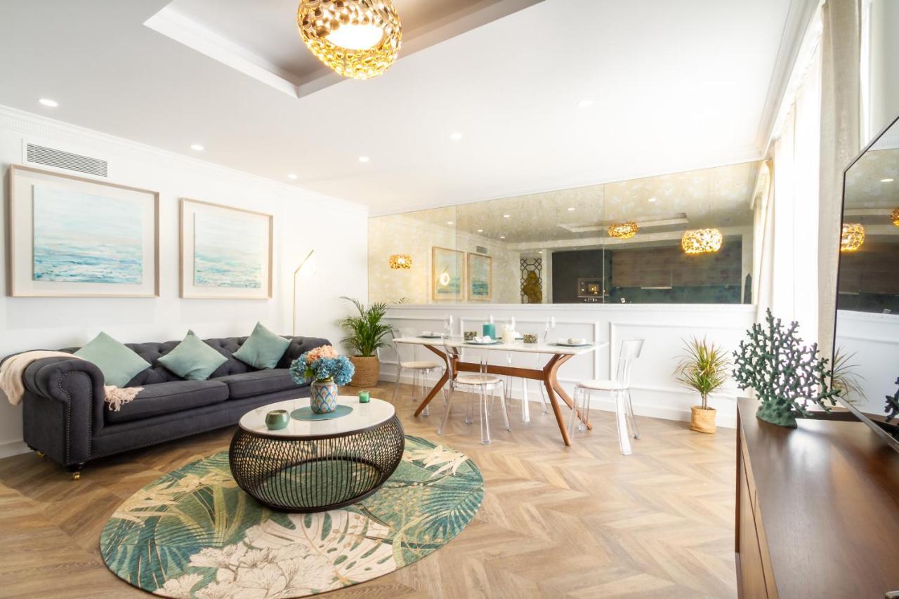 Marbella Banus Suites - Lily Playas Del Duque Banus Beach Apartment Kültér fotó