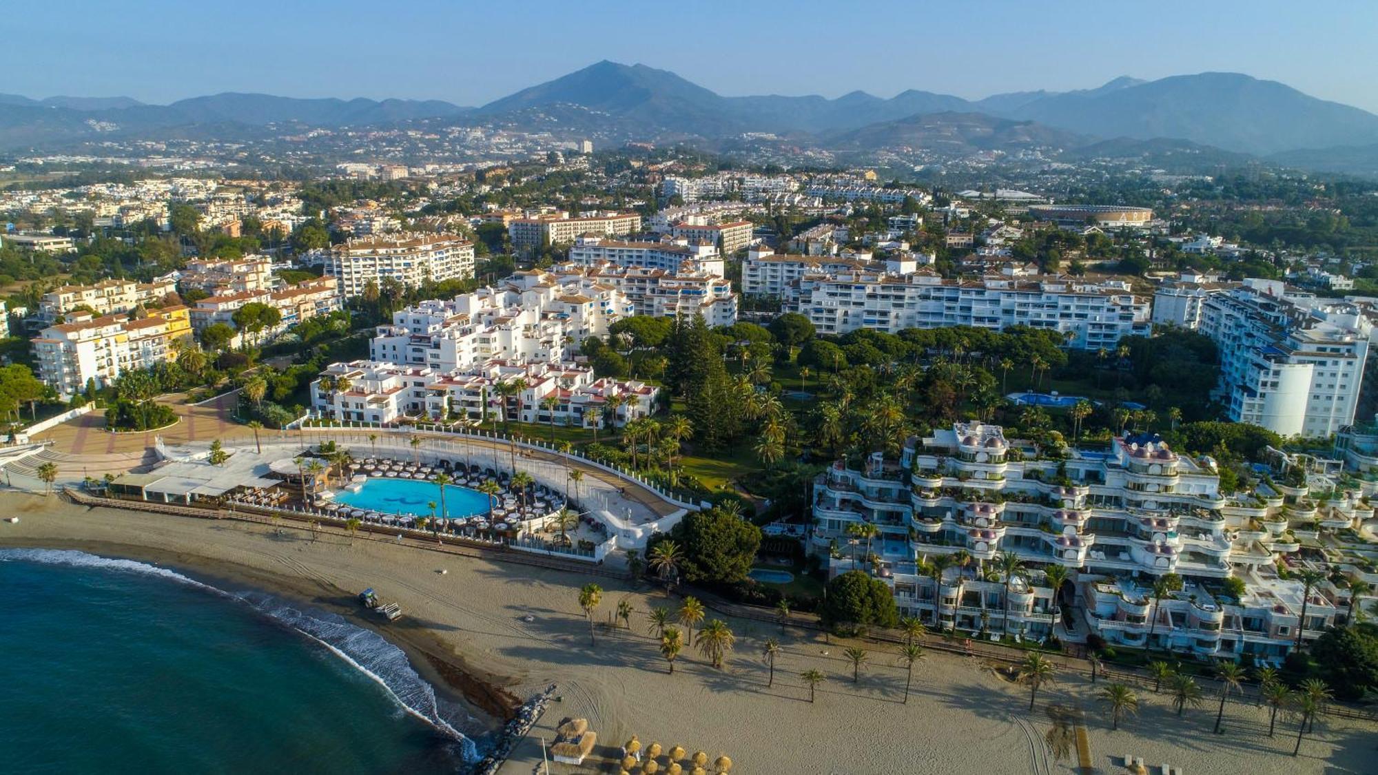 Marbella Banus Suites - Lily Playas Del Duque Banus Beach Apartment Kültér fotó